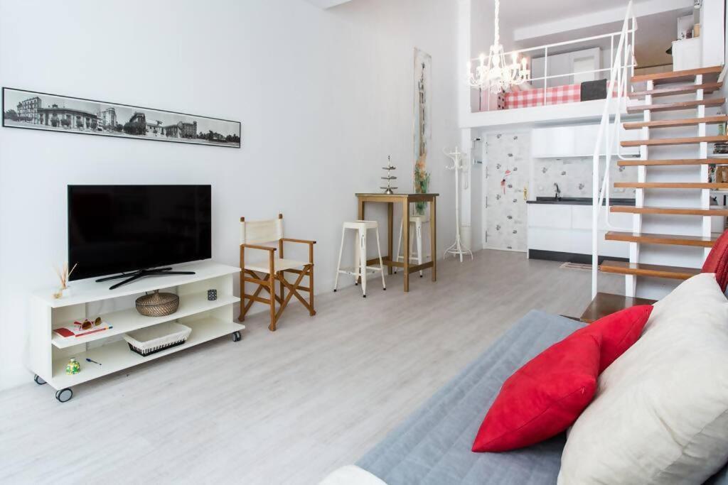 Duplex Center Parking Netflix Amazon Video Apartment Seville Exterior photo